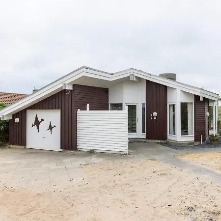 Seaside Charm With And Sauna-by Traum *