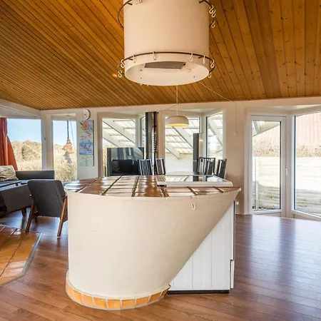 Seaside Charm With And Sauna-by Traum Feriehus