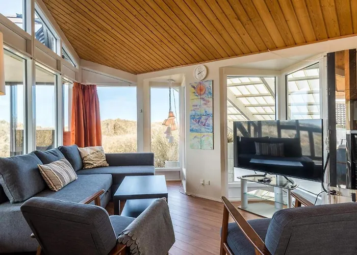 Seaside Charm With And Sauna-by Traum 度假居 *