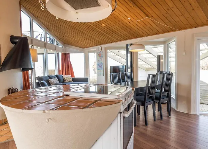 Seaside Charm With And Sauna-by Traum 度假居 *