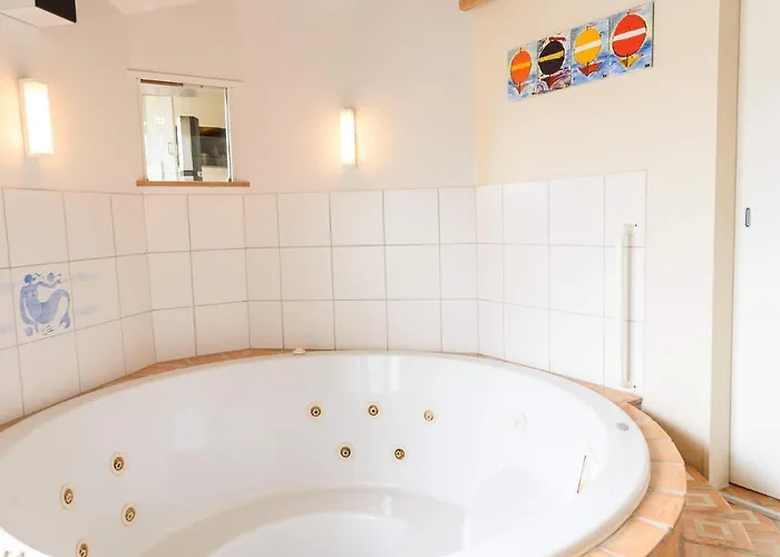 Seaside Charm With And Sauna-by Traum 度假居 *